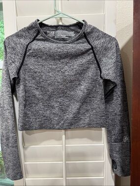 PINK Victoria's Secret Gray Heather Cropped Long-Sleeve Pullover